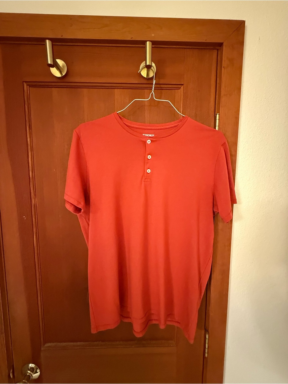 Bonobos Jetsetter Performance Short Sleeve Henley in Red Henna - Large Slim